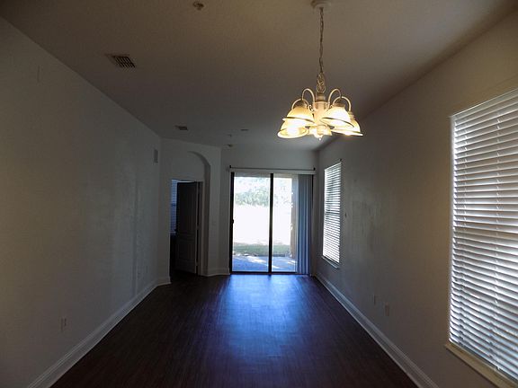 2nd image of 2944 Oak Park Way