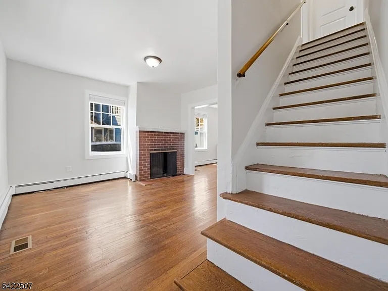 46 W End Ave #LEFT — Photo 11