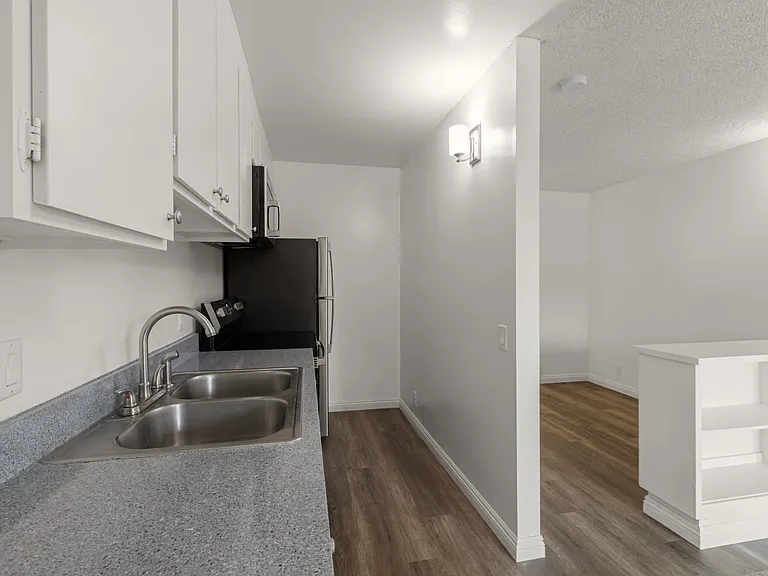 Park Place Apartments — Photo 22