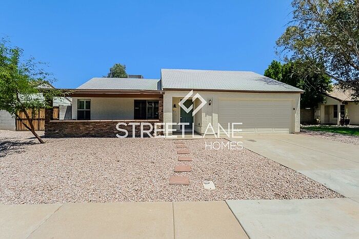 1st image of 641 S Los Feliz Dr