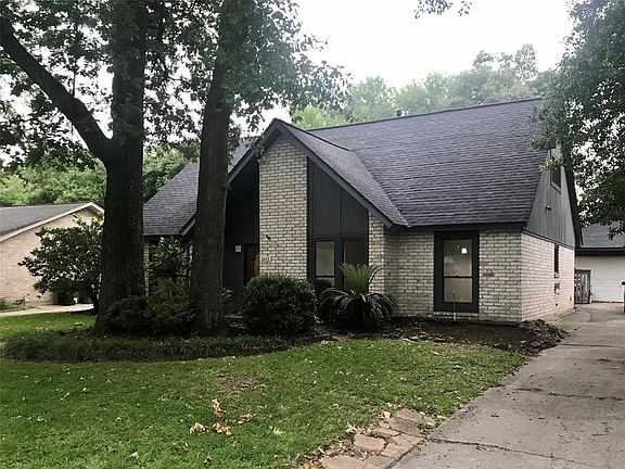 2nd image of 3243 Cascade Creek Dr