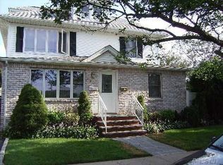 117 Jefferson Ave, Mineola, NY 11501