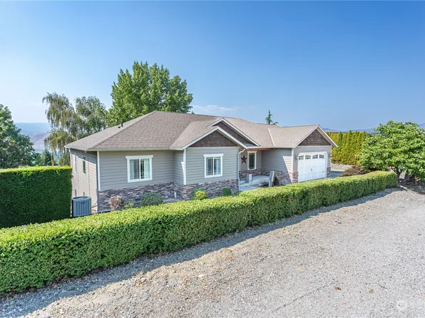 1806 NE 10th Place, East Wenatchee, WA 98802