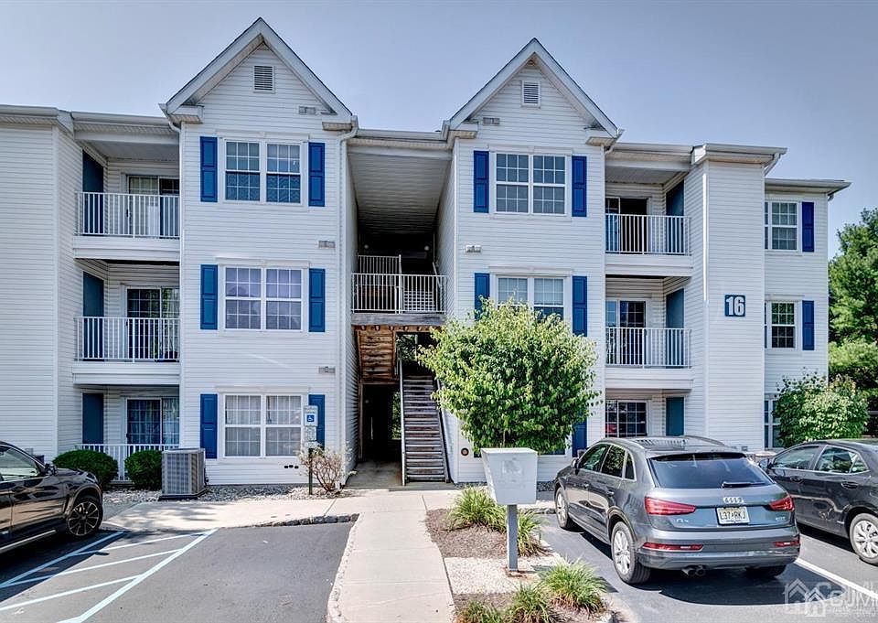 1st image of 1637 Waterford Dr