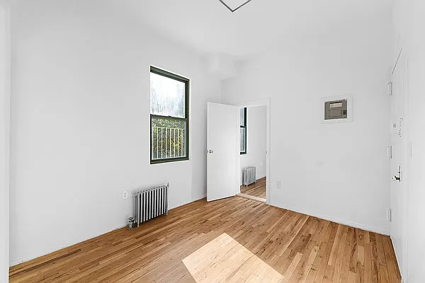 Rented by REAL New York | media 17