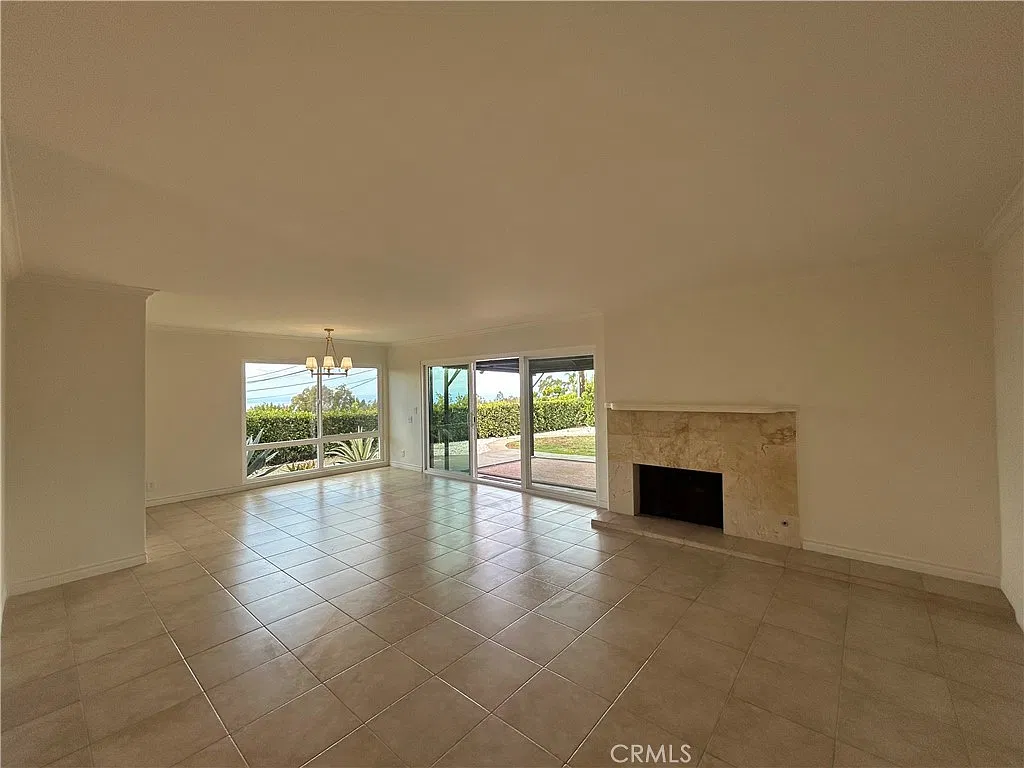 4 bed, 1896 sqft, $6,000 — Photo 4