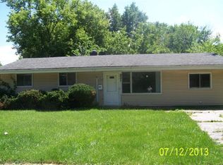 921 E 47th Pl, Gary, IN 46409