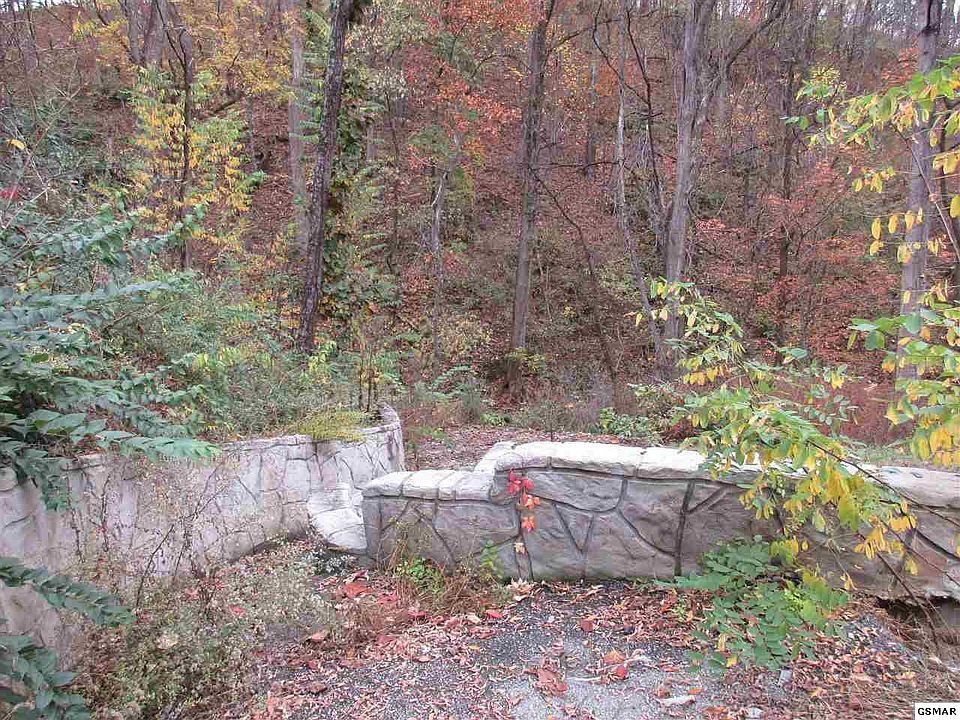1st image of 458 Troy Dr