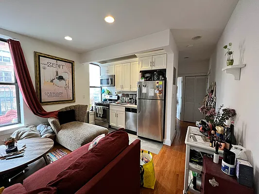 Rented by EastMount Realty LLC | media 1