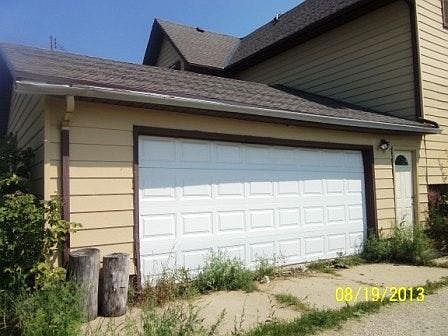 Attached Garage