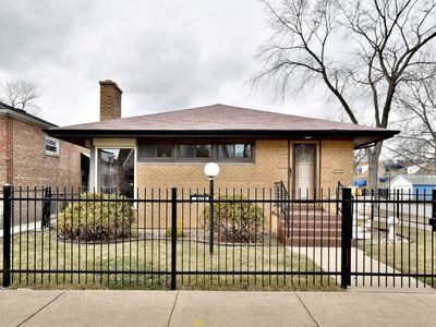 10000 S Yale Ave, Chicago, IL, 60628