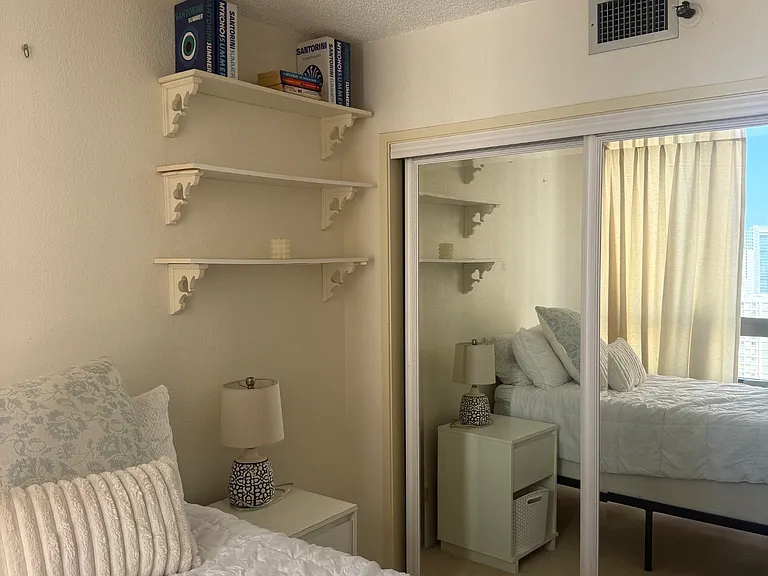 2499 Kapiolani Blvd #2909 — Photo 8