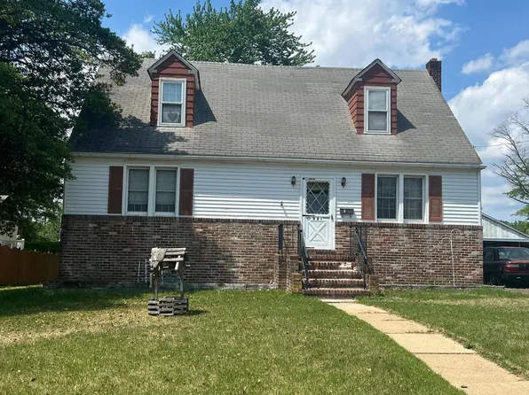 321 W Center Ave, Maple Shade, NJ 08052