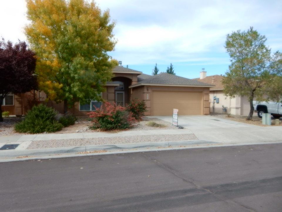 1st image of 6819 Country Glen Ct NW
