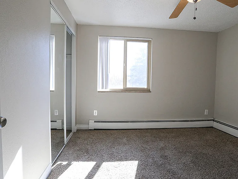 222 Logan — Photo 89