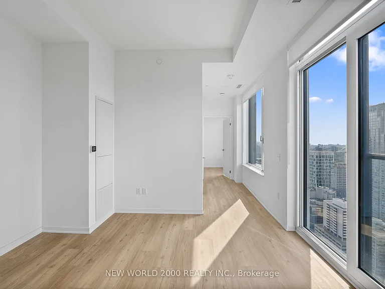 101 Roehampton Ave #3809 — Photo 18