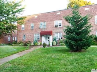 137 Smith St APT A23, Freeport, NY 11520