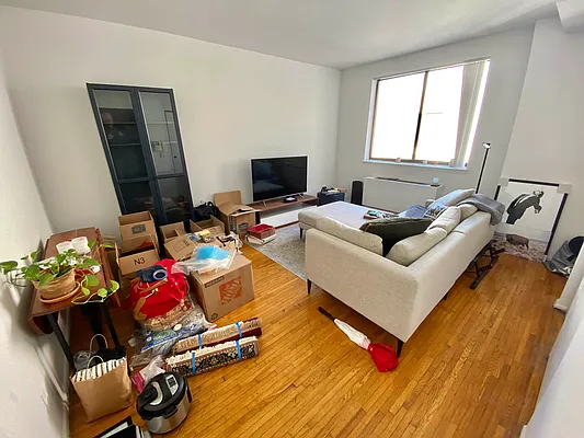 Rented by J PRESTON AND ASSOCIATES INC | media 6