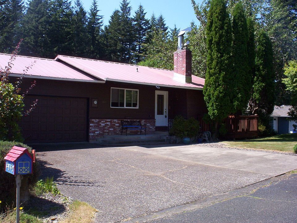 1st image of 1917 SE Emerald Ct
