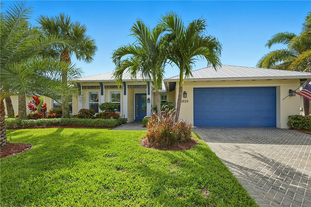 3 bed, 1984 sqft, $10,000 — Photo 1