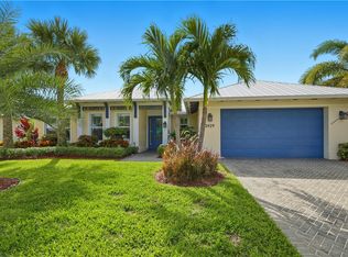 3929 Shoreside Dr, Hutchinson Island, FL 34949
