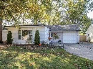 8867 Manorford Dr, Parma Heights, OH 44130