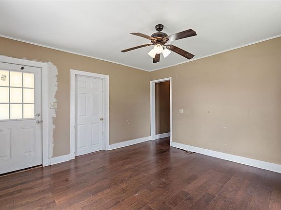 4th image of 1447 Nutwood St