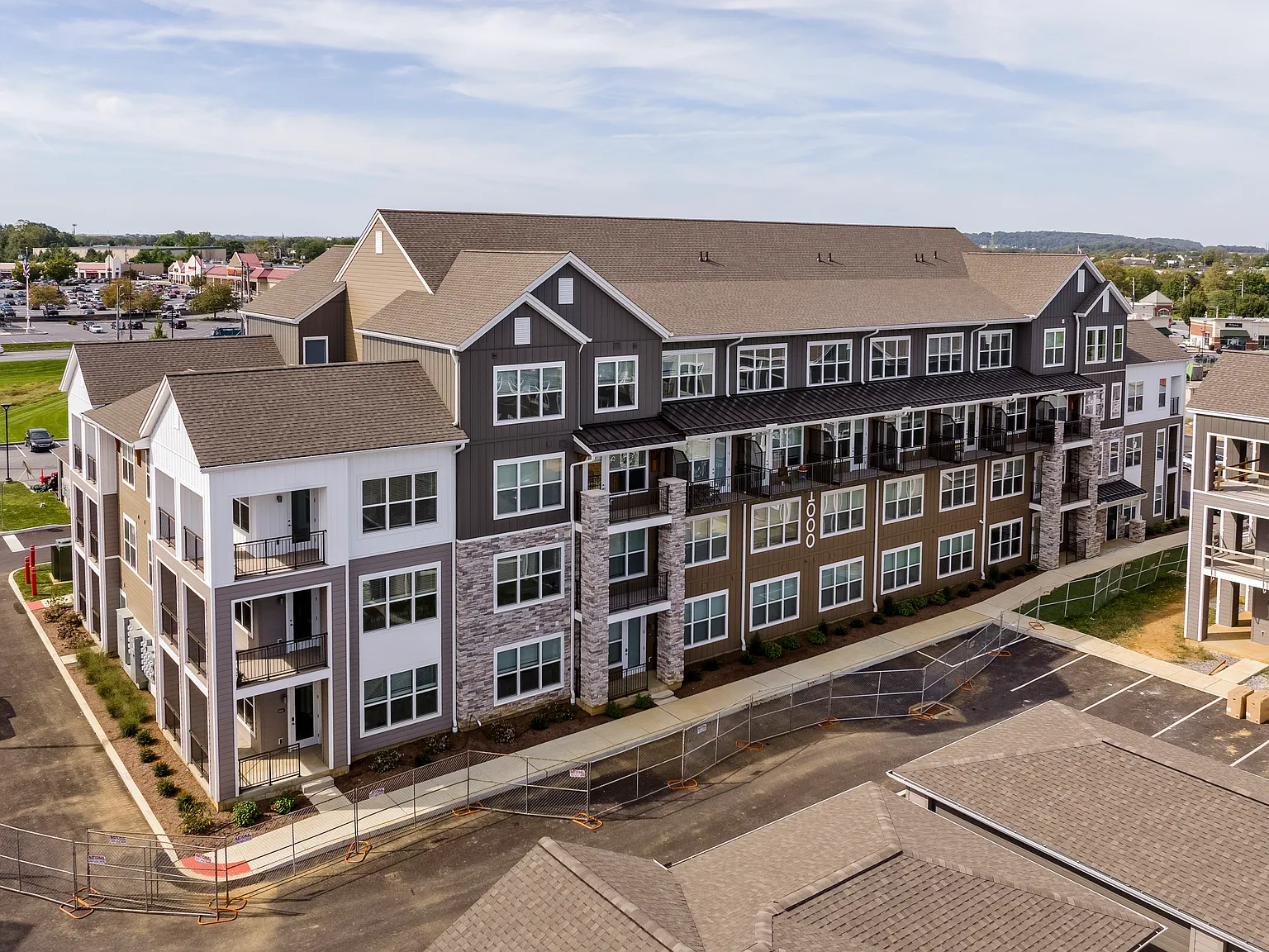 The Pointe at Overlook — Photo 1