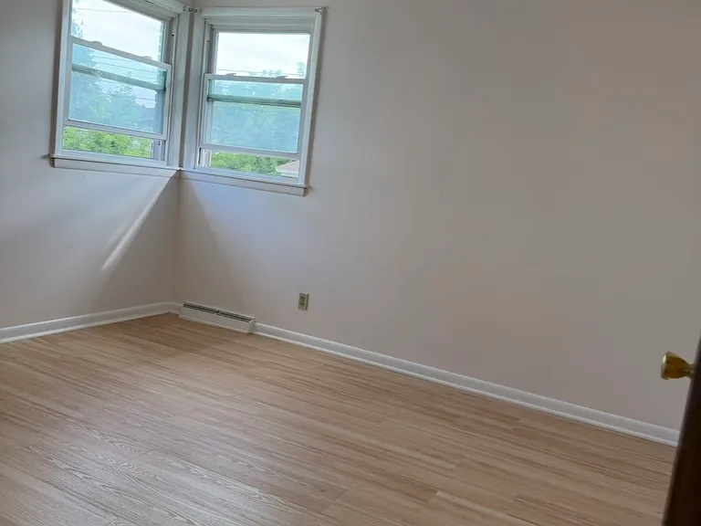 19 Pleasantview Ave #PENTHOUSE — Photo 3