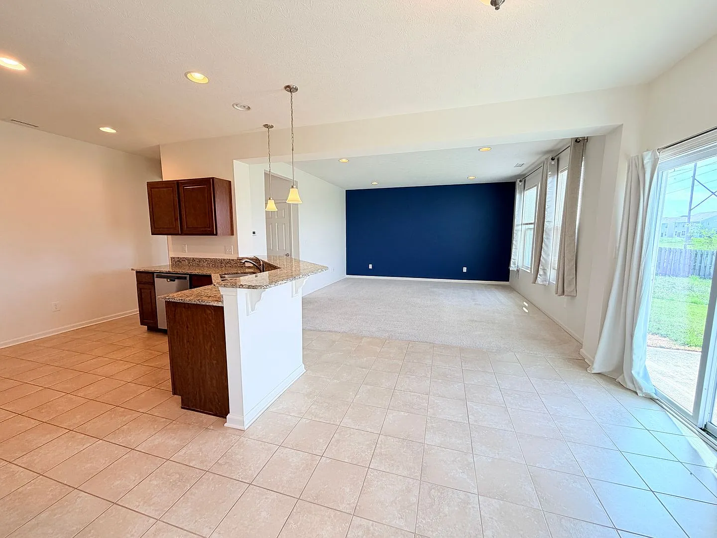 Just Reduced: 3 Bedroom/2 Bath Home Located At 2513 Shadow Bend Dr. In Columbus, In — Photo 4