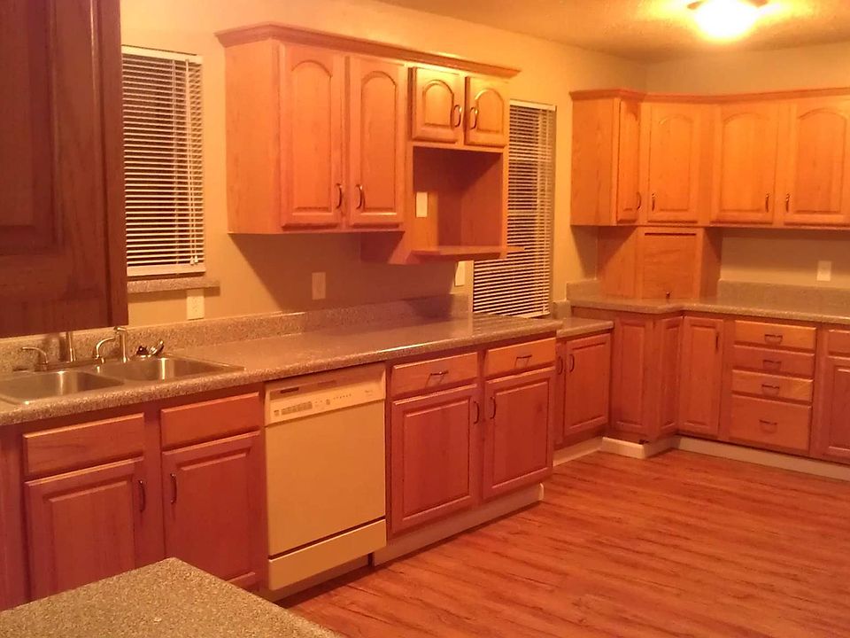 1st image of 2216 Miriam Ln