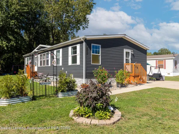 1125 Maple Leaf Court Gate #36, Charlotte, MI 48813
