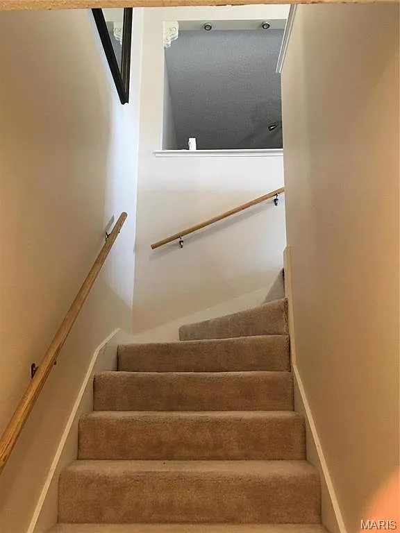 2 bed, 999 sqft, $1,650 — Photo 2
