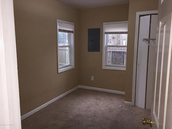 4th image of 2324 Adams Ave