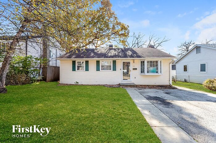 1st image of 419 Emerson Ln
