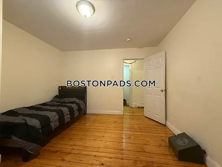 64 Pleasant St #1 — Photo 33