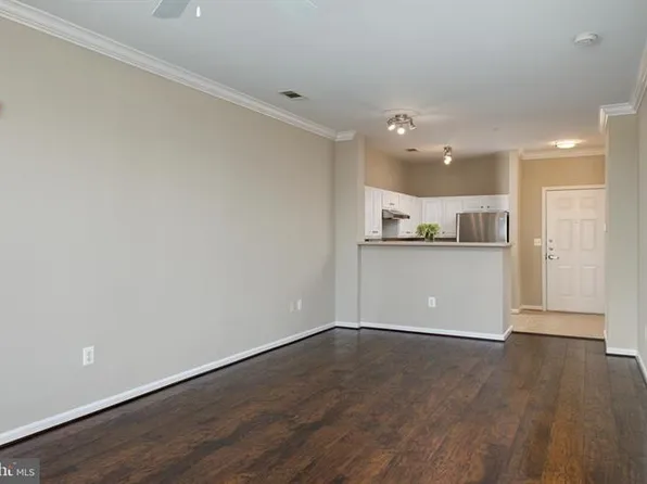 12001 Market St #335, Reston, VA 20191