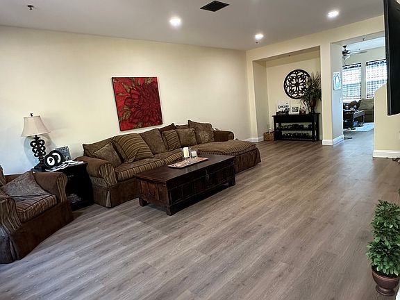 2nd image of 397 E Hilltop Way