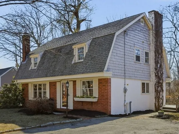 2 North St, Merrimac, MA 01860