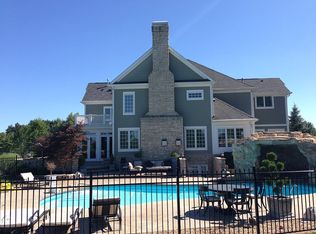 1322 Crystal Tree Ct, Blacklick, OH