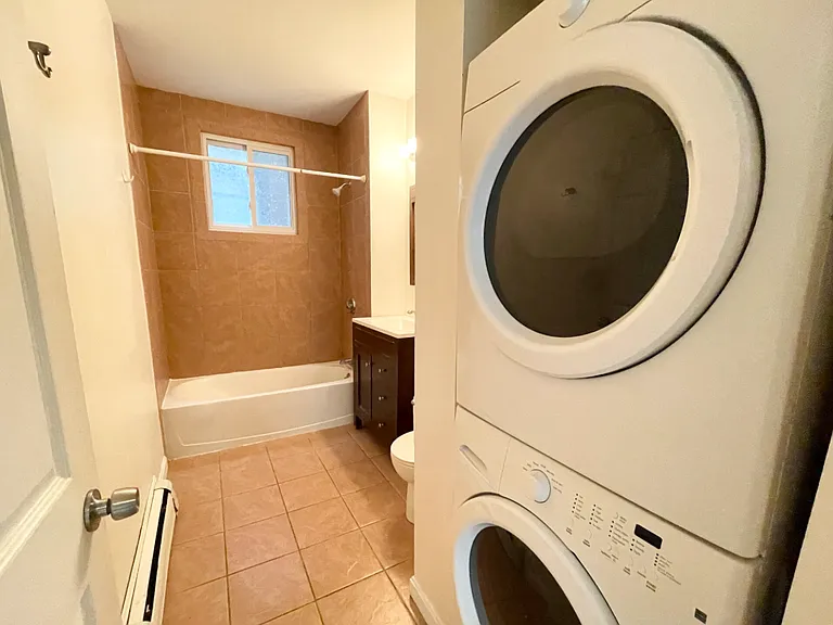 52 Delle Ave #2F — Photo 5