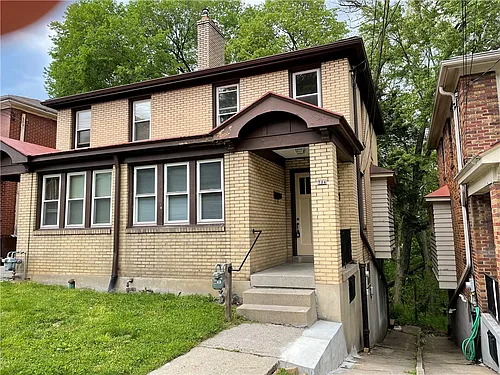 721 Center Ave Photo 1