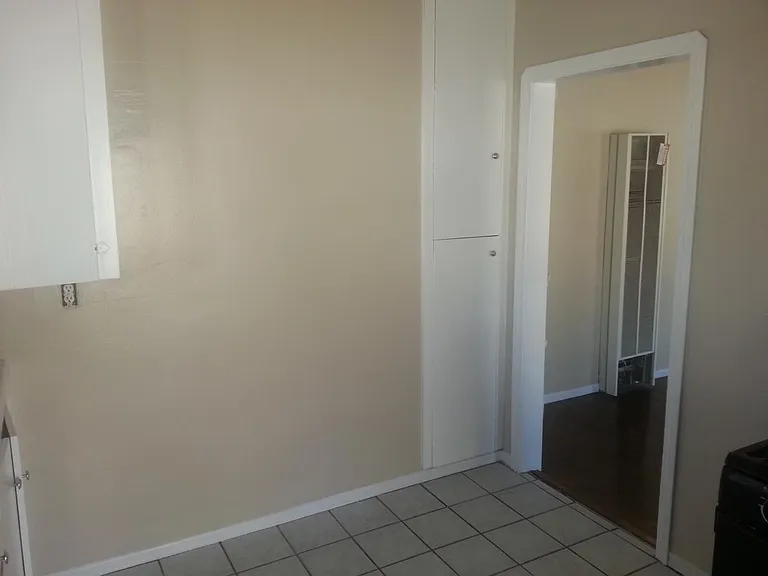 950 W Almond Ave — Photo 10