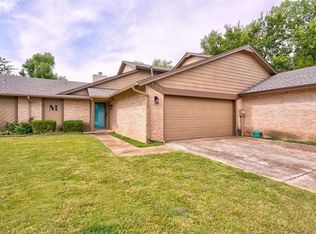 215 Woodbridge Cir, Edmond, OK 73012