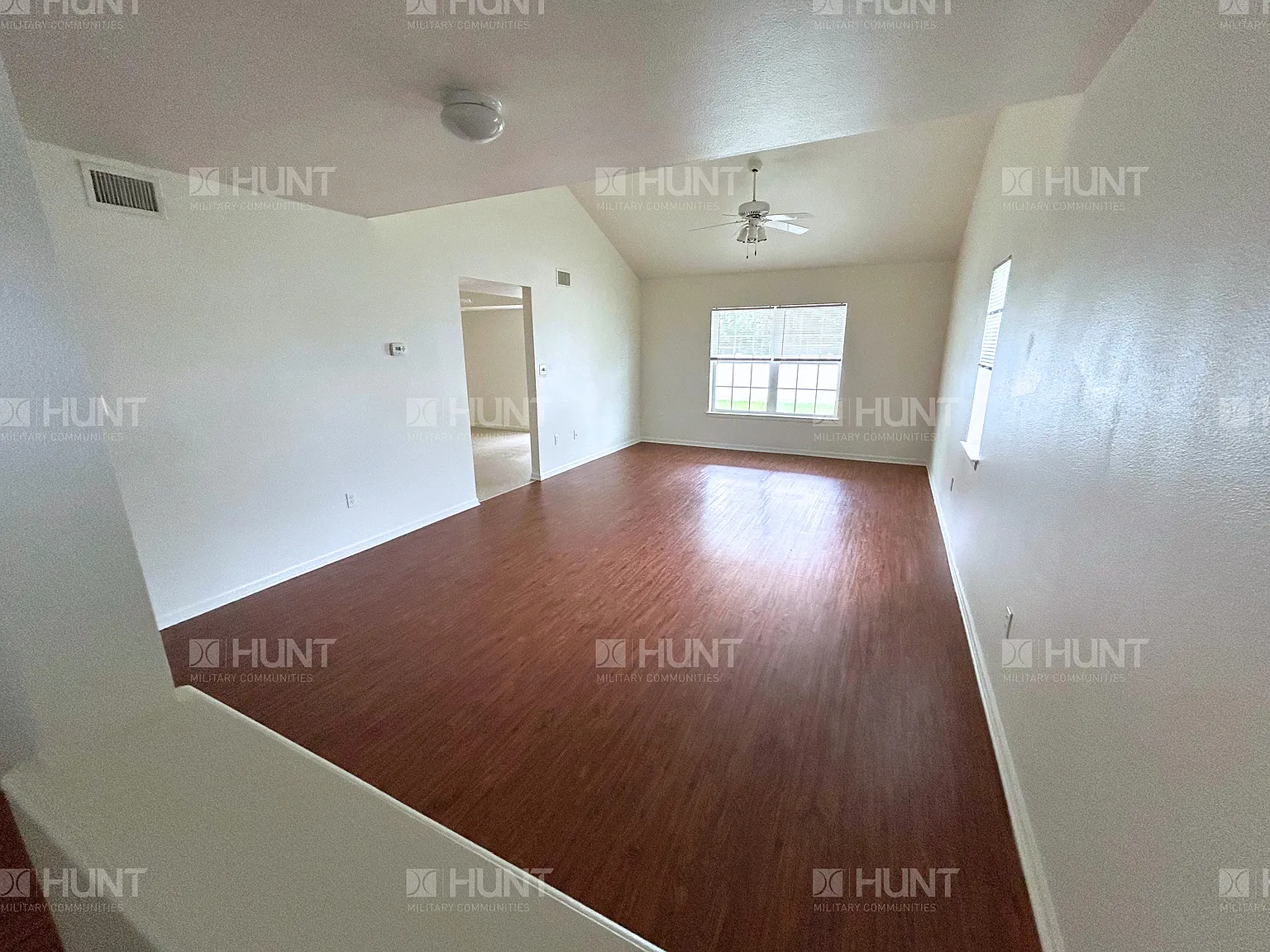 3 bed, 2.5 bath, 1861 sqft, $2,250 — Photo 2