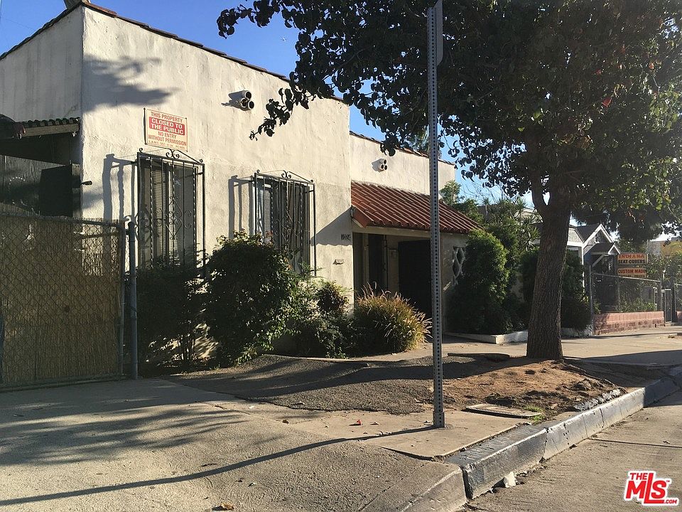 2nd image of 1024 S Lorena St