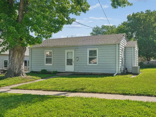 3305 E 13th St, Des Moines, IA 50316
