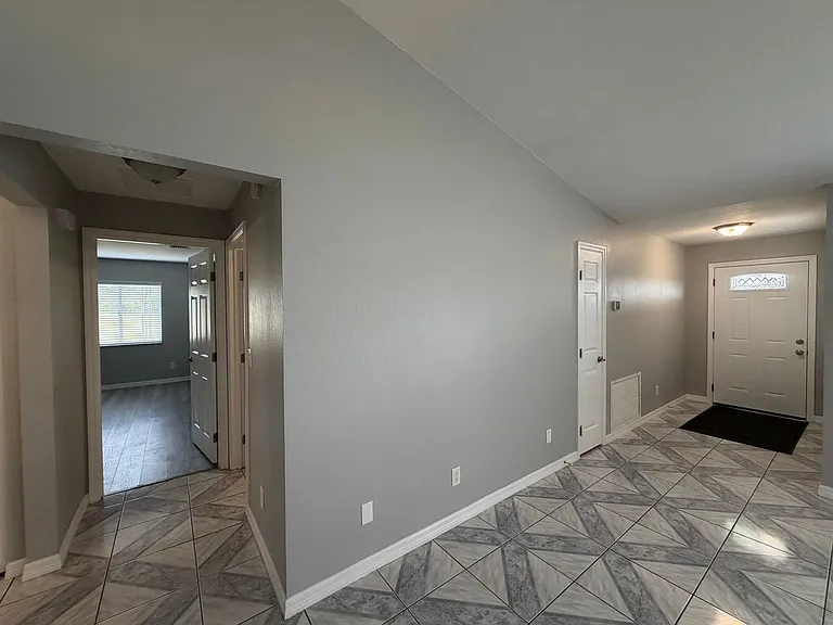 7750 SE 150th Ave — Photo 7