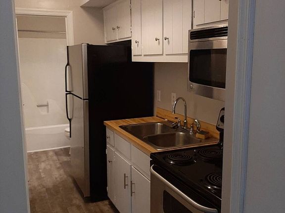 5th image of 19569 Leesville Rd APT C