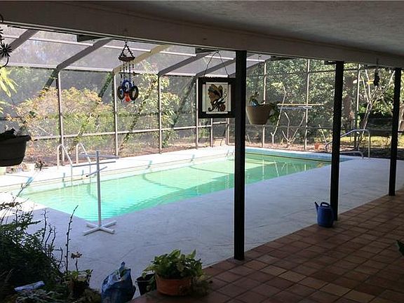 3rd image of 2661 Bryce Ln
